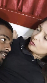 Zpět na Zpět Dewar Bhabi Sex celá série
