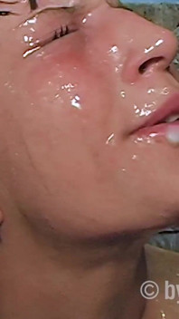 Denise veut du sperme sur le visage