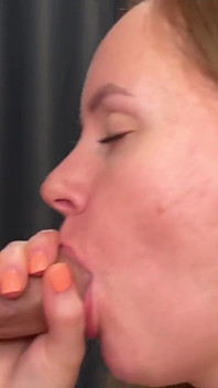 Blowjob terbaik dengan pancutan mani dalam mulut, remaja amatur 18+ (4K)