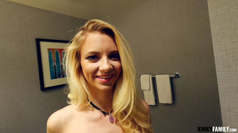 Kinky Family: Big dick for younger stepsis