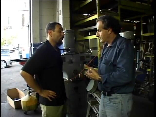 2 Guys 1 Girl: Two service technicians drill pretty brunette in the garage