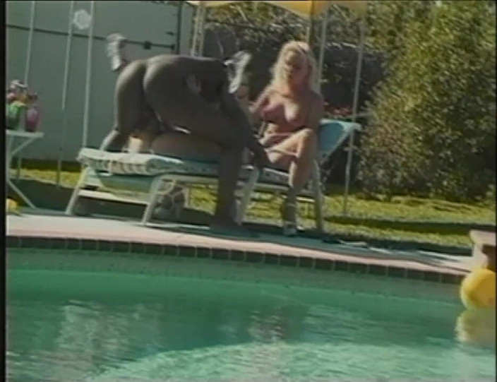 DEUTSCHLAN PORNO XXX: 西尔维娅·圣在发情（完整电影）