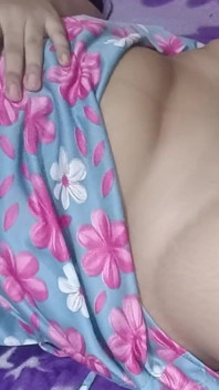 Nevlastní sestra mé nevlastní sestry přišla do mé ložnice a ošukala mě