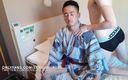 SRJapan: Japanse pornoster neemt een douche en neukt jonge twink zonder...