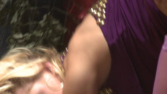 Tight little babes: Podivné šukání dvou prsatých sexy holek