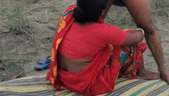 Sabina244: Dinajpuri si cewek hot india dengan kain sree merah lagi...