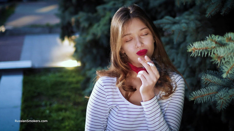 Russian Smokers: Sultry Russian Girl Smoking Cigarette by Waves