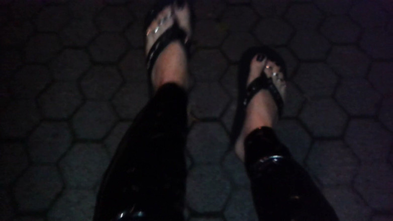 Heelex: Extreme Flip Flops and Sexy Feet with Toe Rings