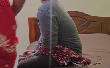 Hope Love: Nadržená žena v domácnosti si přivede chlapa a má sex na...