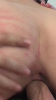 Scéna s špinavými brýlemi-3 velký zadek brunetka teen Zenza Raggi šuká v copánky a brýlemi