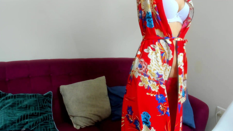 Latin webcam: Je Suis Une Pute Latine Et J’aime Me Faire Baiser...
