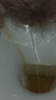 Pissing Housewife