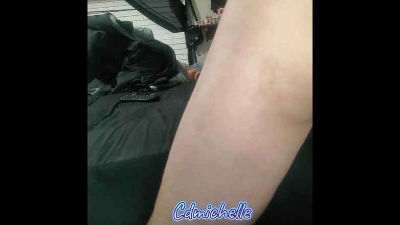 Crossdressers Cd Michelle wearing sexy lingerie: Cdmichelle pakai celana dalam thong seksi warna biru