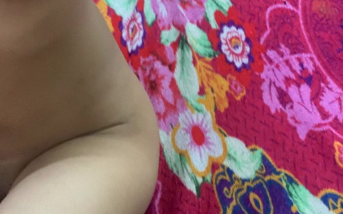 Komal sexy studio: 通过眼睛和嘴唇捕捉到的无声诱惑只对你来说
