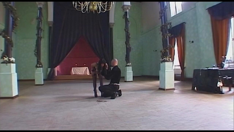 German BDSM MMV: Vázaná a submisivní BDSM konverze