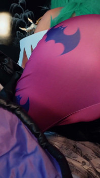 Peituda trans beleza Domino Presley fodida &prenhada em Slutty Morrigan Cosplay