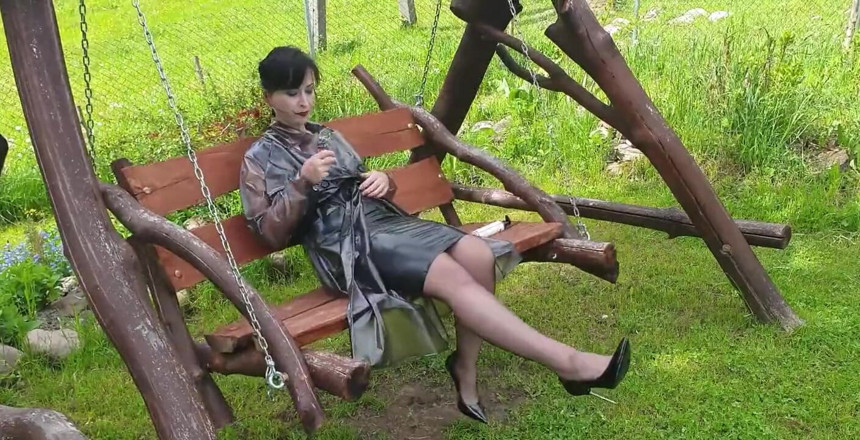 Wanilianna: Ngentot pantatku dengan stoking nilon di pesta swinger