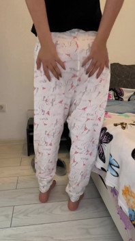 Scoregge dal pigiama ai jeans attillati: grwm puzzolente