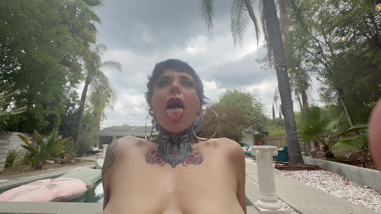 Alfiecinematic: POV anale neukpartij met hete getatoeëerde babe Badmomtiti