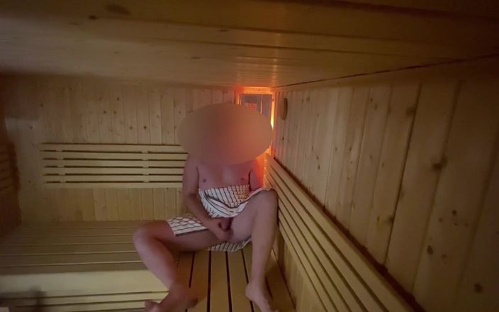Lucas Nathan King: Enorme ejaculação aliviando na sauna | Quase pego se masturbando