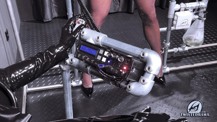 Twistedrama: Fem Dom stanice