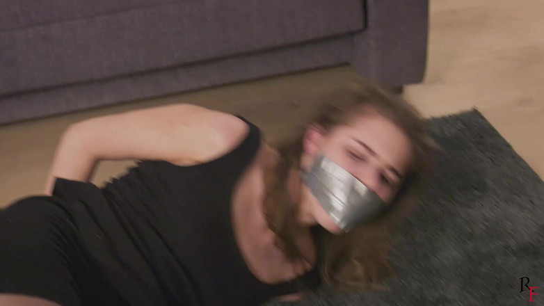 RF studio: 당신의 비밀 소원에주의, Leya