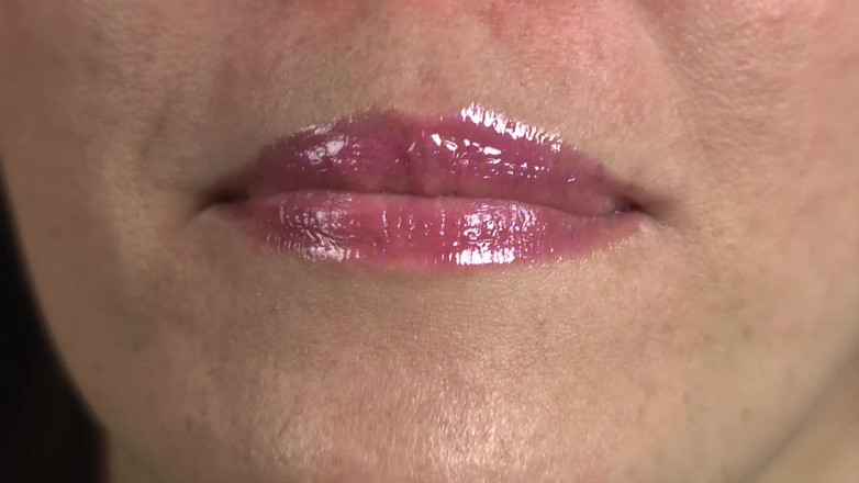 Evangelines Fetish: 글로시 립스틱