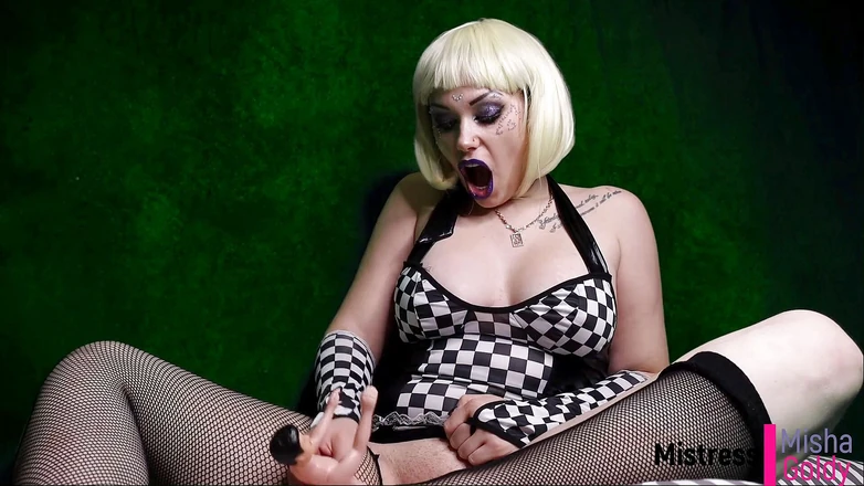 Goddess Misha Goldy: Like a Female Mantis I Am Fucking with My New "sex...