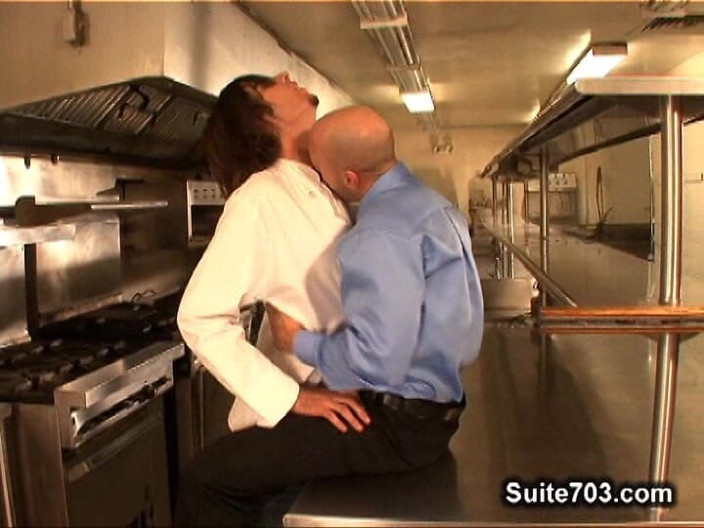 Suite 703: Coby Mitchell och Dempsey Stearns