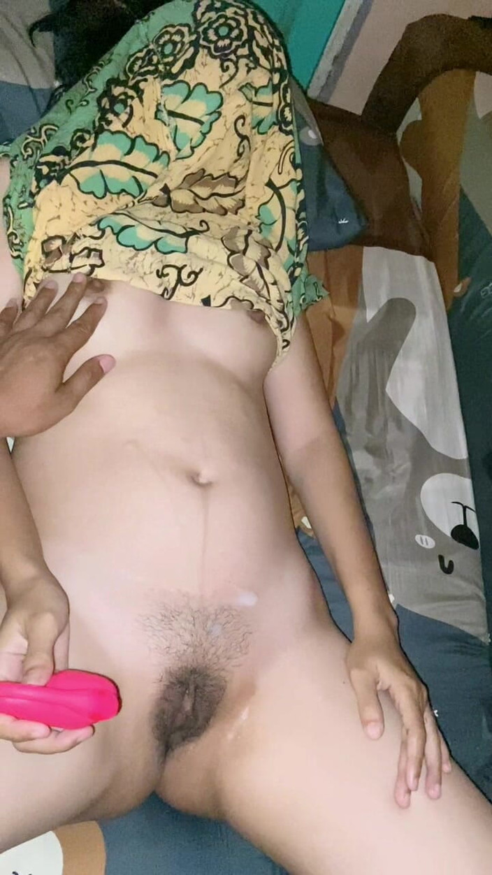 Bella Ivanka: कमजोर आदमी बनाम हाइपर गर्ल