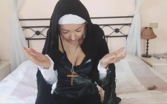 savannahamatoriale: The Nun Is Very Religious