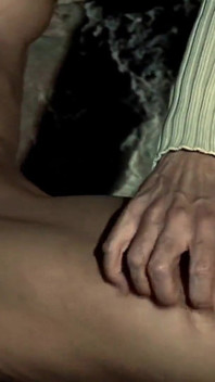 レベッカ - スプレッダーチェアに縛り付けられて極限までくすぐられる淫乱痴女