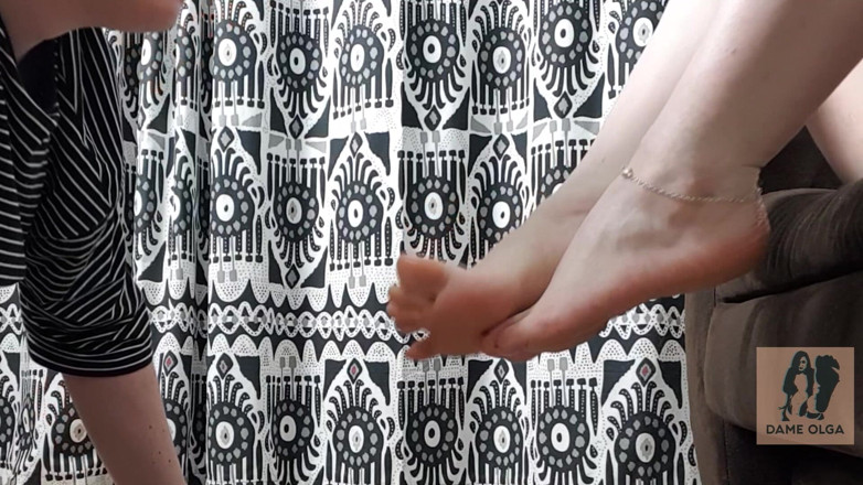 Dame Olga: Bare Feet Worship, Shoejob in Wooden Mules &amp; Cum on Shoes -...