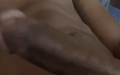 CC tha cock: Velké velké černé péro připraveno do práce ve sprše