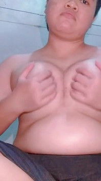 Just Finish the Asian Teens Playing Her Pussy