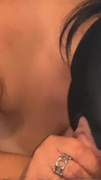 POV: 팬티스타킹을 입은 동료 창녀가 나를 사정하게 만든다