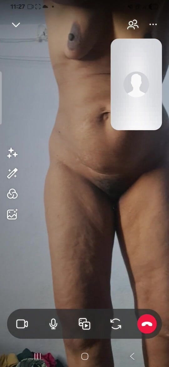 Jayaselvi: Tamil village tia sexy serviço de vídeo chamada em telegrama
