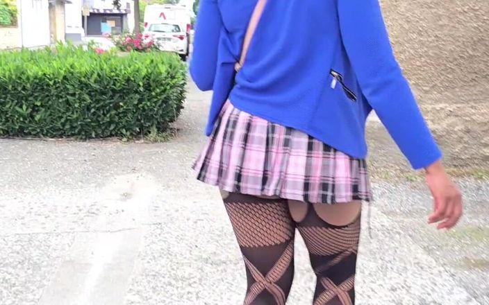 Belle: Ebene Sexy Sans Culotte Dans La Rue