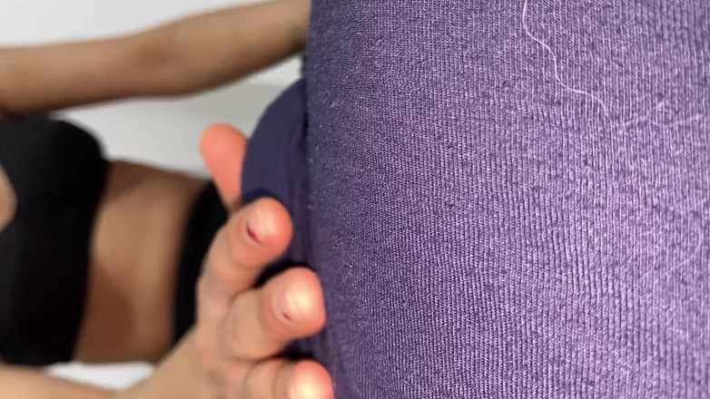 Desifilmy45: Riya verlichtte de moeheid van de baas, bracht de hele...