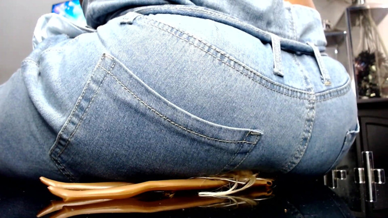 Maeling: Shrunk Teens Crushed in Denim Jeans and Ass Stifled Ignorant