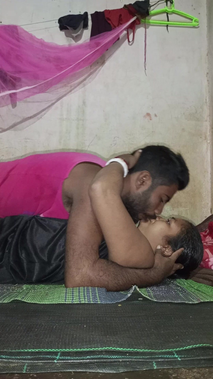 Mridulmadhu: Husband Wife Full Deshi Sexy Video