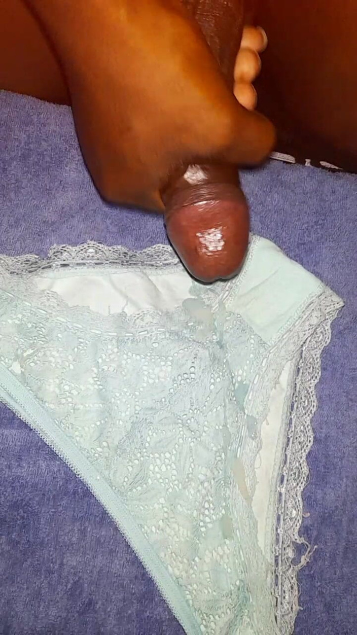 Islandvibes69: Jerking off S11 E4