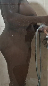 Moje bývalá přítelkyně čekala, až se vykoupu, aby mě mohla tvrdě šukat