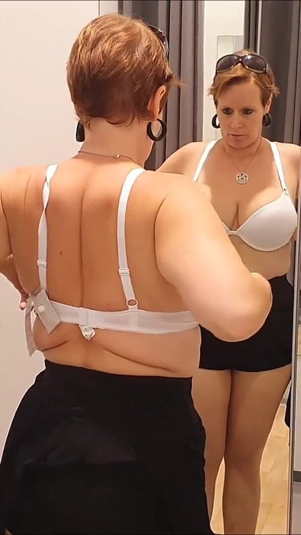 Bra Fitting in the Store (User horny bitch) Bra Fitting in the Store (User horny bitch)