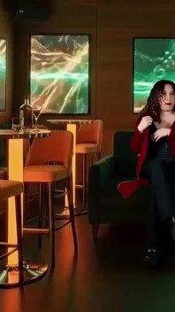 나는 노래방 매니저를 자위했고, 남편은 모든 걸 촬영했다