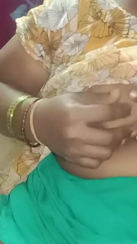 Indian National Woman Masturbates in Solitude When Her Tamil Husband Is Not at Home