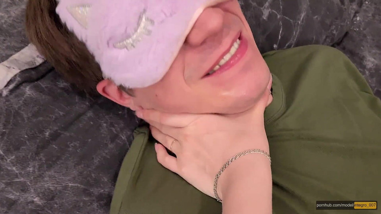 Stacy Starando: Femdom! Người anh kế bị trói buộc của tôi phục...