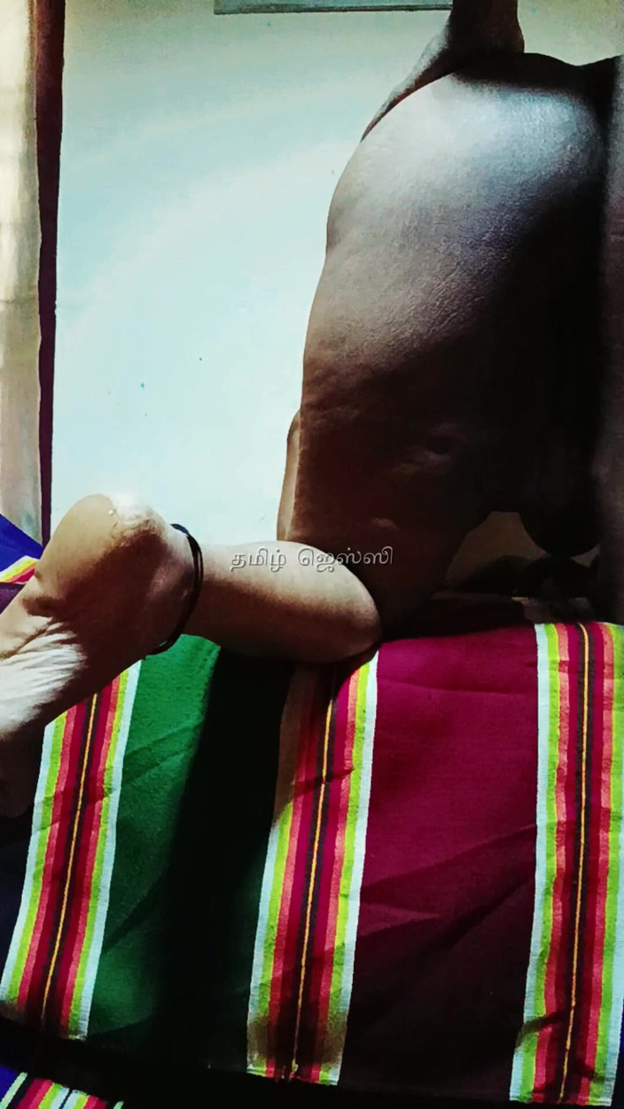 Tamil Jessy: Traktuj ojczym