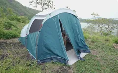 Had plezier met de grote lul van een vreemde in de tent terwijl mijn man weg was