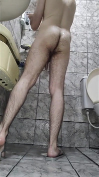Fisted făcând un duș